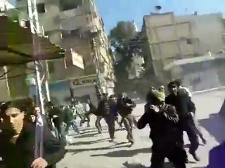 فري برس   ريف دمشق داريا هجوم الأمن وإطلاق رصاص كثيف على المشيعين 4 2 2012