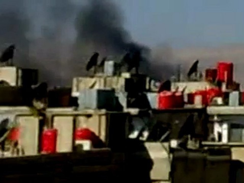 فري برس   ريف دمشق داريا   سحب من الدخان بالقصف العشوائي 4 2 2012