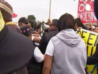 Maori protesters confront New Zealand PM