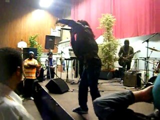 Live pour Haiti 2010 Aka Koxx - Serious times