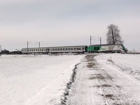 train militaire dans la plaine de la limagne