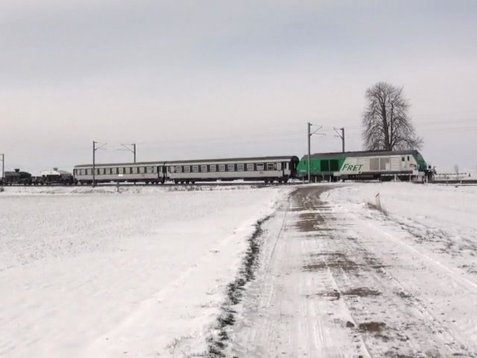 train militaire dans la plaine de la limagne