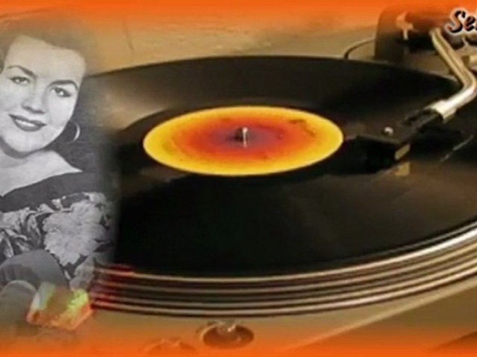 Hamiyet Yüceses / Şarap Mahzende Yıllanır /Taş Plak)