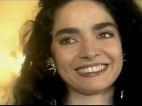 Homenagem ao aniversário da atriz Cláudia Ohana