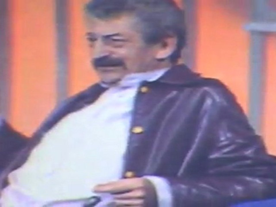 coluche predit au bourget la victoire de la gauche