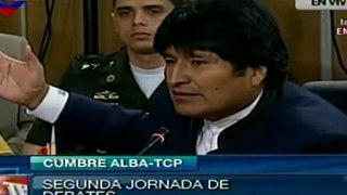Aboga Evo Morales por nueva doctrina para Fuerzas Armadas