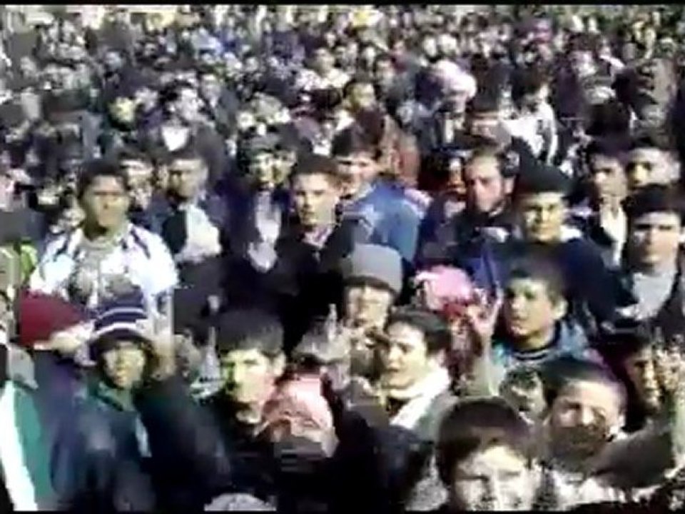 فري برس   حماة كرناز مظاهرة صباحية حاشدة 5 2 2012