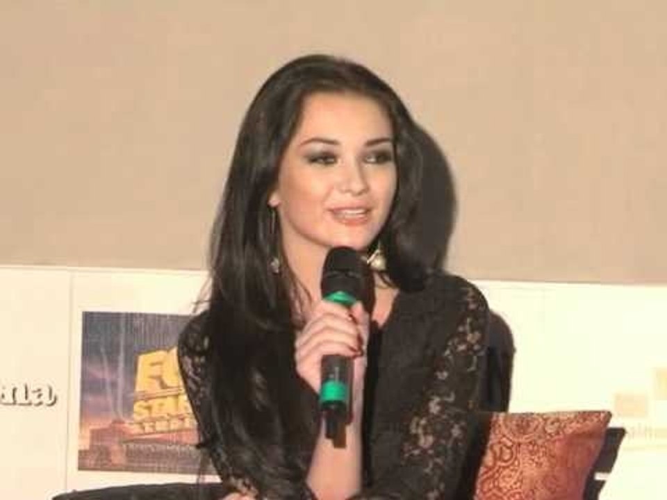 Prateik Babbar - Amy Jackson Celebrate Success Of 'Hosanna' Song