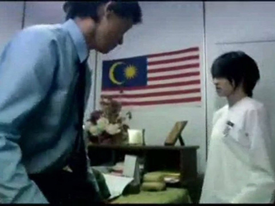 Sesuatu Yang Tertinggal (2012) DVDRip 01