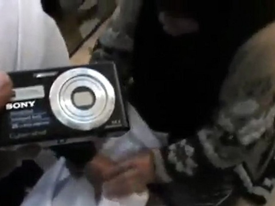 فري برس   والدة الناشط صلاح مرجان مؤثر جدا جدا