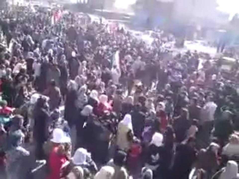 فري برس   قامشلو شييع الشهيد شيندار في يوم احد ريف دمشق 5 2 2012