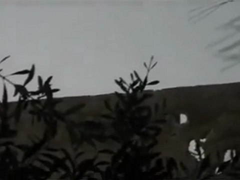 فري برس حمص الحولة انفجار قذيفة في وجه الكاميرا بجانب المصور 5 2 2012