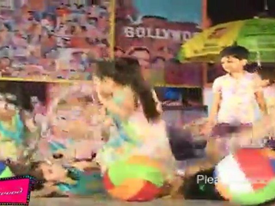 Small Girls & Boys Dancing On Stage @ "PEEK-A-B...