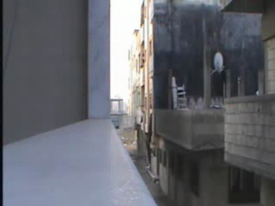 فري برس   حمص بابا عمرو قصف عنيف بالقذائف العشوائيه من قبل عصابات الاسد 6 2 2012 ج1