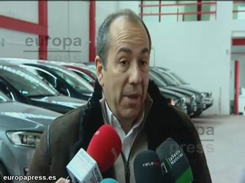 Un empresario ofrece recompensa por vehículos robados