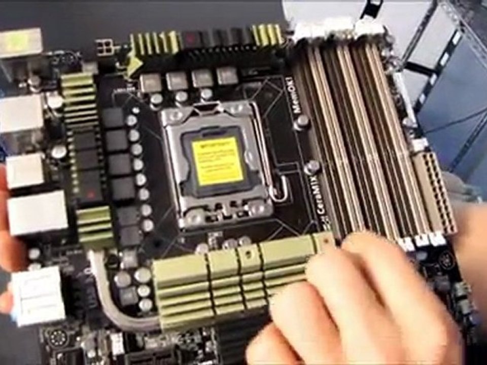 ASUS Sabertooth X58 Military Grade Gaming Motherboard Unboxing & First Look Linus Tech Tips