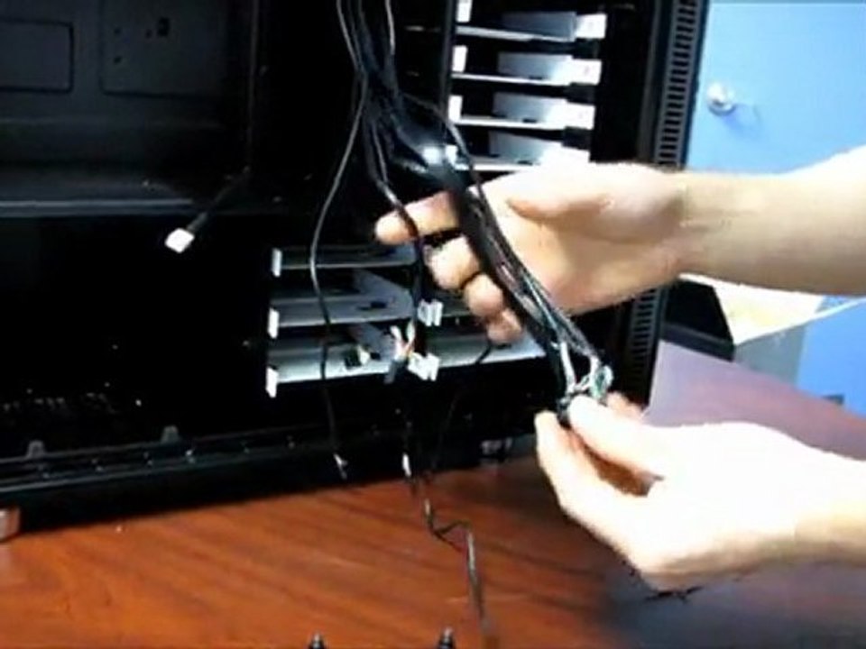 Fractal Design Define XL Titanium Grey Tower Computer Case Unboxing & First Look Linus Tech Tips