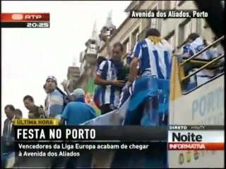 A Festa na Avenida dos Aliados FC Porto vencedor da Liga Europa - RTPN 19-05-2011