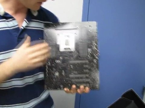 ASUS X79 Sabertooth TUF Series Gaming Motherboard Unboxing & First Look Linus Tech Tips
