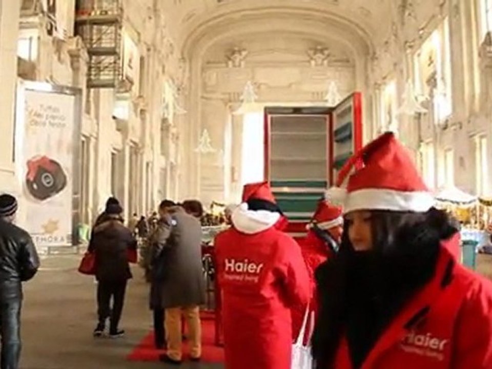 Giant 3D fridge and chocolates in Milan