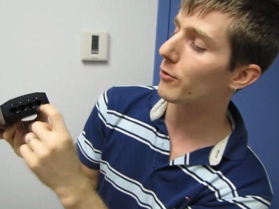 Linksys PLSK400 Powerline Kit With Integrated Hub Unboxing & First Look Linus Tech Tips