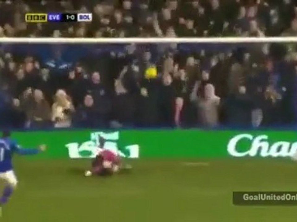 Everton vs. Bolton Tim Howard Goal