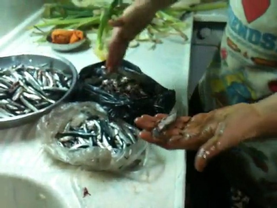 Hamsi Nasıl Temizlenir ve Pişirilir :)