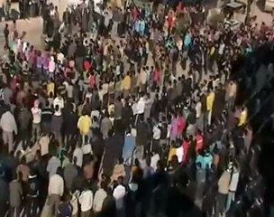 فري برس   حمص الغنطو مظاهرة صباحية   نصرة للاحياء التي تقصف  الاثنين 6 2 2012