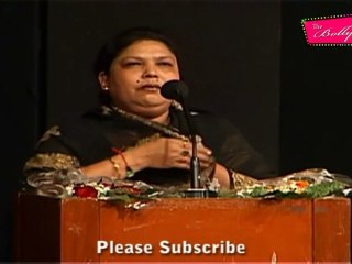 Lady Poet Sing Poetry At Celebration Of 71st Birthday Of "Jagjit Singh"