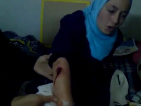 فري برس درعا إنخل شهادة احدى الطالبات عن استشهاد شاب واصابة امراءة برصاصة في رأسها على يد جيش الأسد 7 2 2012