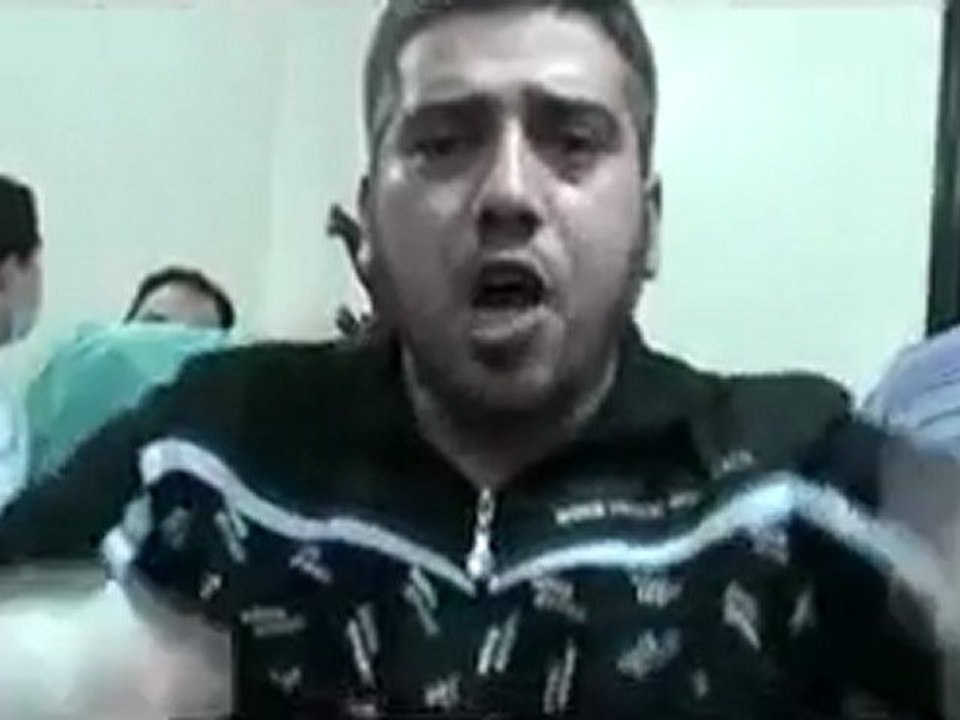 فري برس   حمص باباعمرو إصابة بشظية بالقدم ومناشدة من الدكتور محمد 7 2 2012