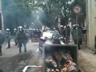 Καμμένοι κάδοι και επεισόδια