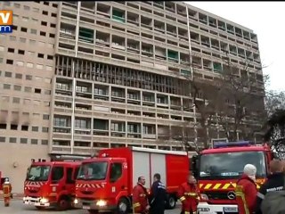 24h après le début de l'incendie de la Cité radieuse