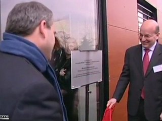 Xavier Bertrand à PetNet Solutions (Lisses)