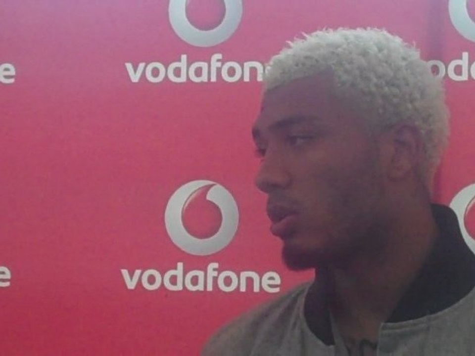 RedPlanet.gr: Olympiacos media day: Colin Kazim-Richards 2