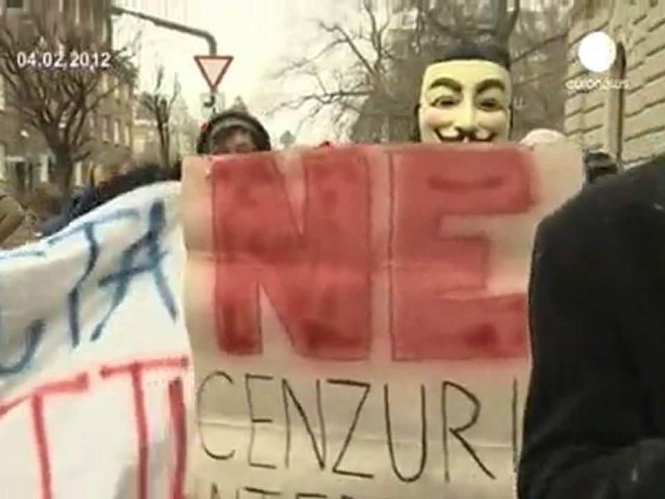 Internet users plan protests against anti-piracy accord