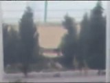 فري برس   حماة تواجد الدبابات وعربات البي تي ار على جسر المزاارب 7 2 2012