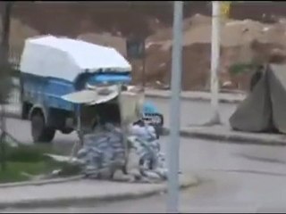 فري برس   حماة تمركز الدبابات وانتشار الشبيحة وقطع الطرقات في منطقة المزارب 7 2 2012