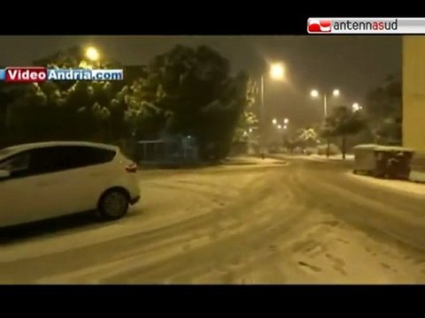 TG 07.02.12 Maltempo al Sud, automobilisti bloccati e strade impraticabili
