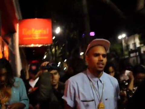 Chris Brown devrait chanter aux Grammys