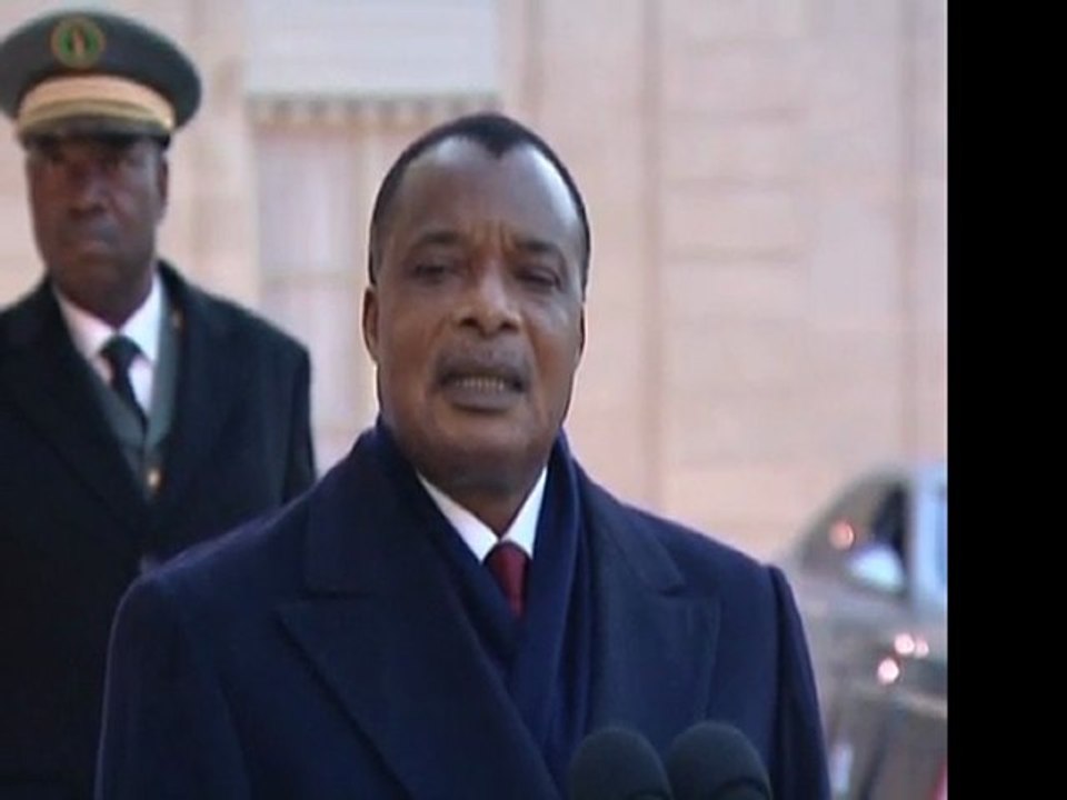Entretien de Denis Sassou-Nguesso avec Nicolas Sarkozy à l'Elysée le 8 février 2012