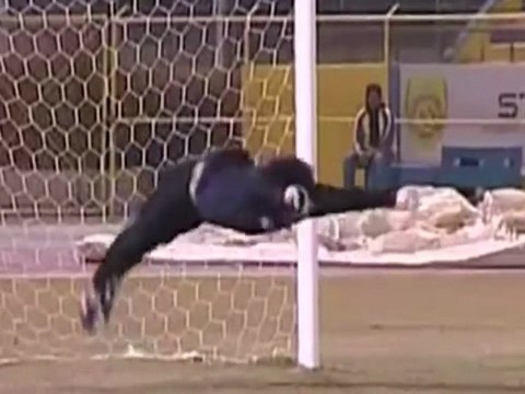 René Higuita nous refait le coup du scorpion !