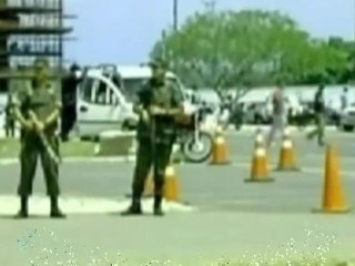 Batalla urbana entre policías y soldados en Brasil