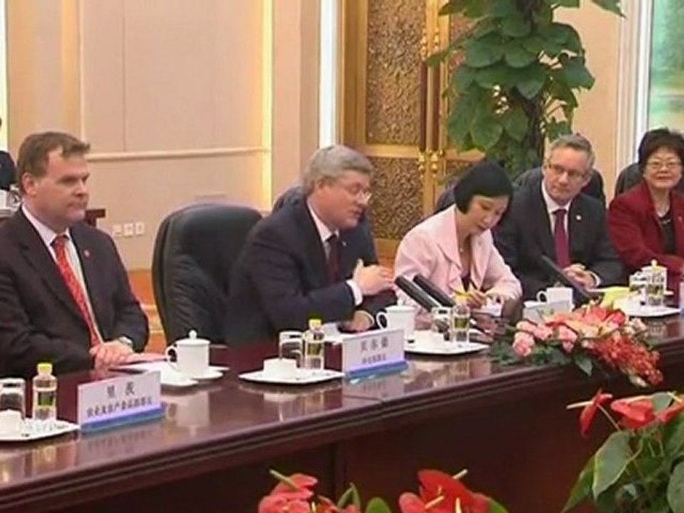 Canada PM visits China