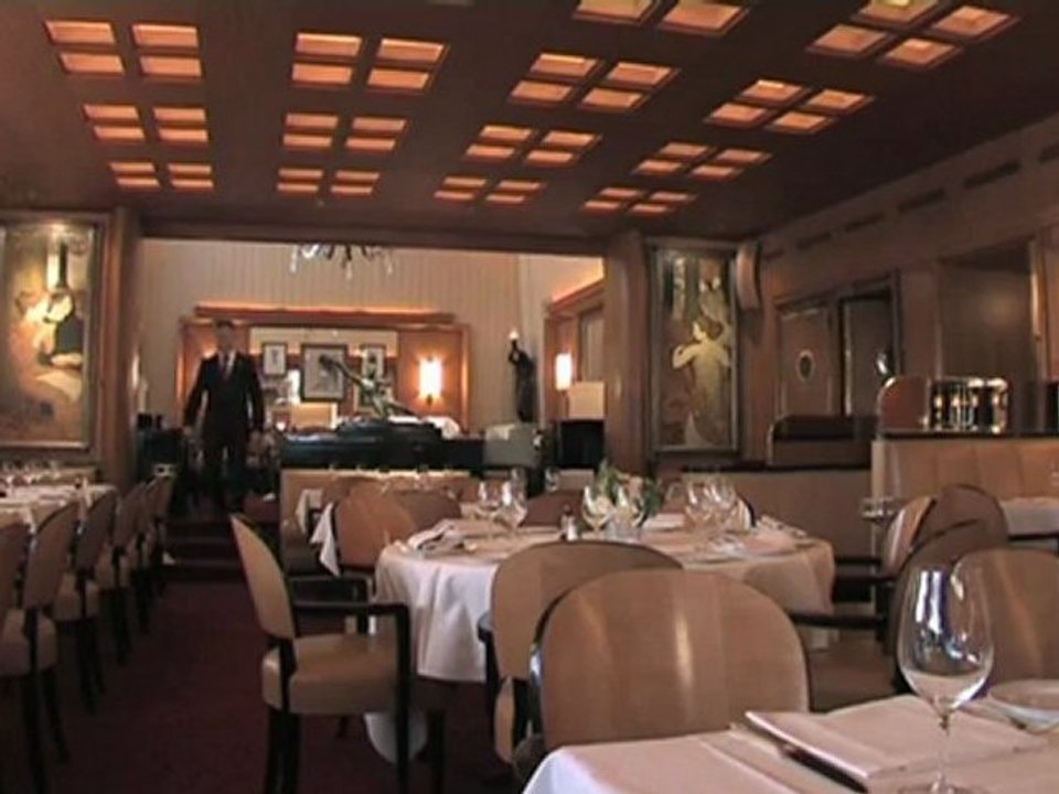 Relais Plaza - Les 50 Restaurants qui font Paris / Snob