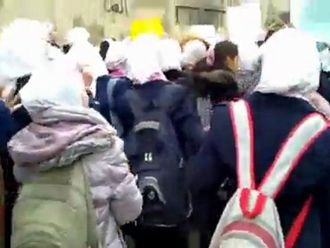 فري برس مظاهرة لطالبات حي القدم ثلاثاء الغضب على روسيا 7 2 2012