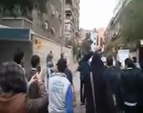 فري برس مظاهرة طلابية صباحية وسط العاصمة دمشق حي الزاهرة 7 2 2012
