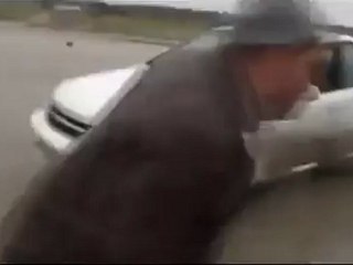 فري برس  مدينة ادلب اطلاق رصاص على المشيعين 7 2 2012 جـ2