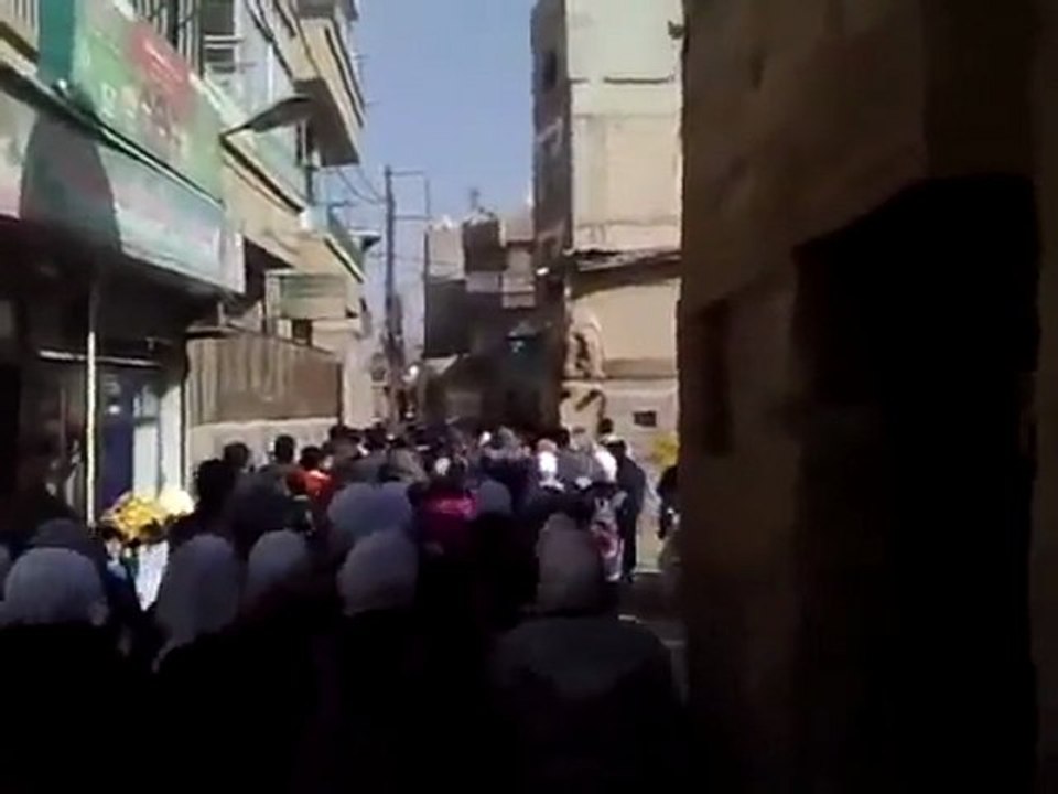 فري برس   دمشق برزة مظاهرة طلابية نصرة لحمص 8 2 2012