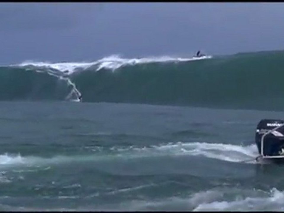 Teahupoo "Red Alert" - Teaser